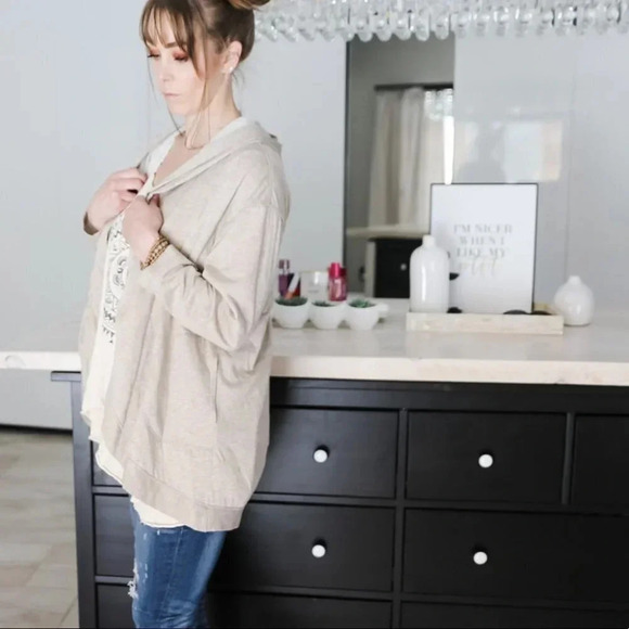 Max Studio open front hooded cardi - Picture 4 of 9